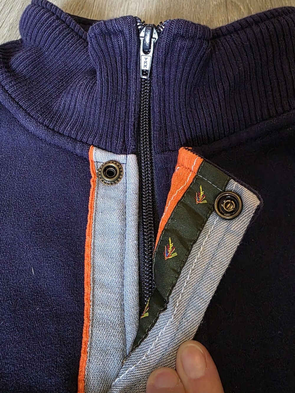Orvis Signature Collection Quarter-Zip Pullover - Size Medium